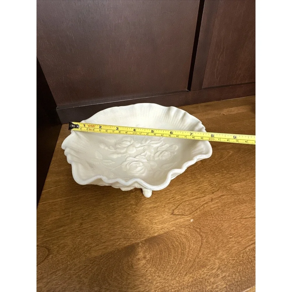 Custard Satin Imperial Glass Footed Bowl Ruffled Edge Rose Pattern Vintage